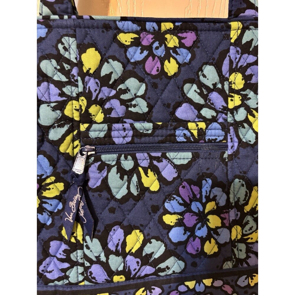 Vera Bradley Women's Shoulder Quilted Bag/Tote Blue "Indigo Pop" (2012 Retired) - Picture 2 of 8